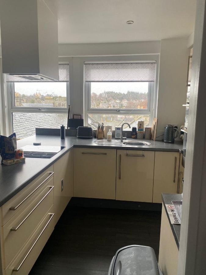 Central 3 Bed Flat, Forres Kültér fotó