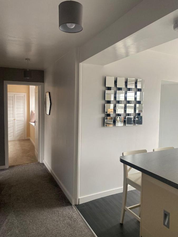 Central 3 Bed Flat, Forres Kültér fotó