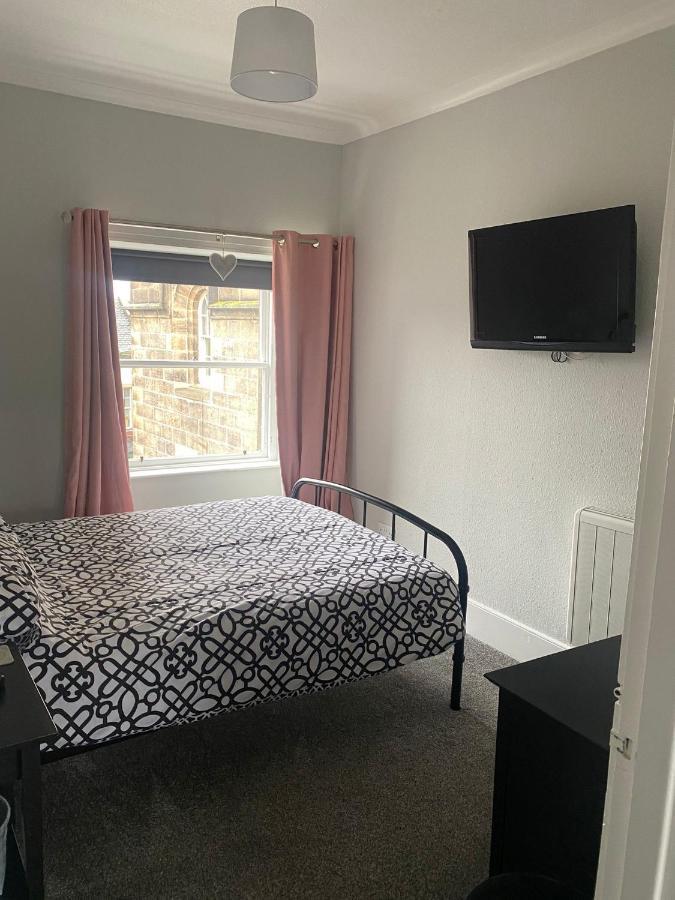 Central 3 Bed Flat, Forres Kültér fotó